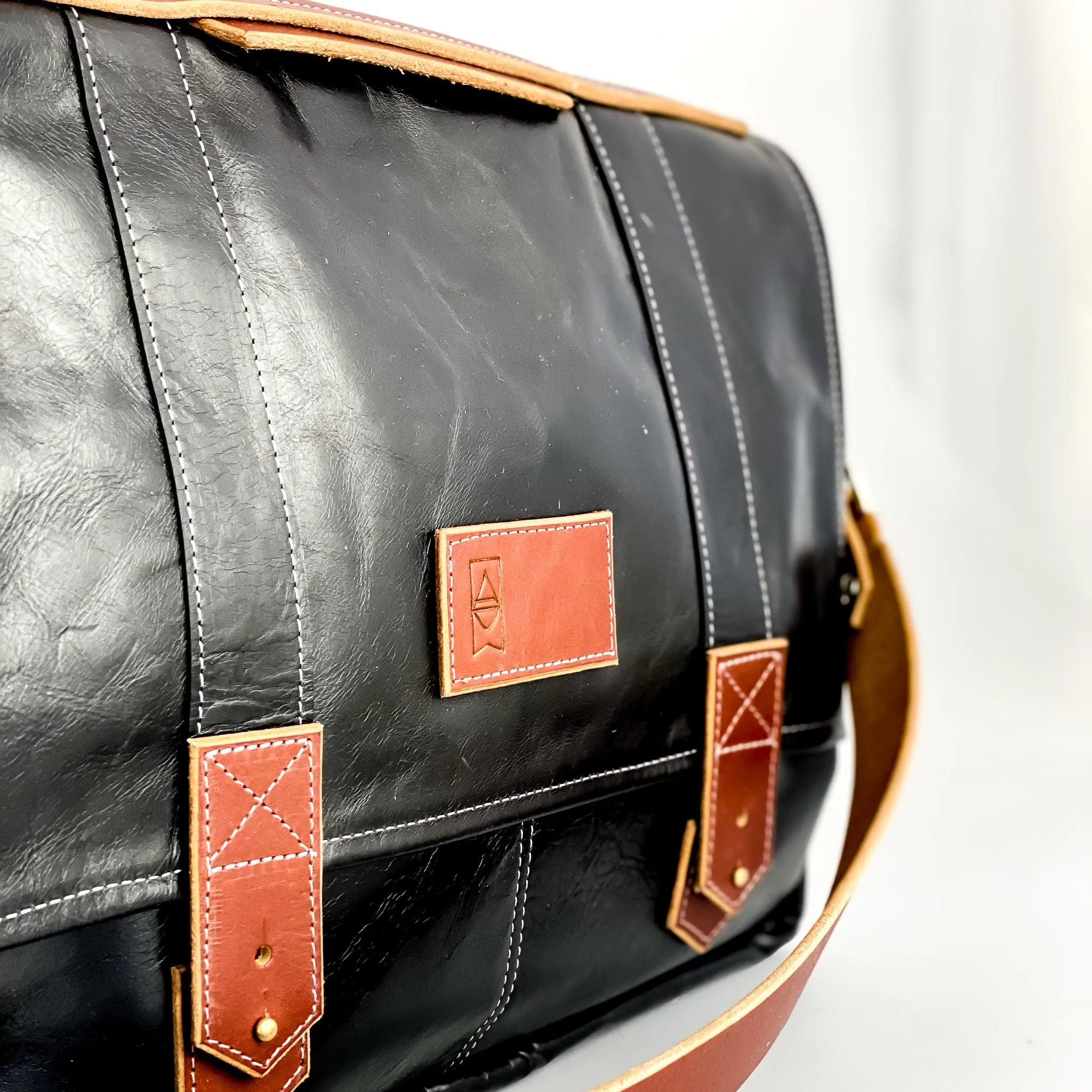 Custom Collection | Tyler Brief Messenger Bag