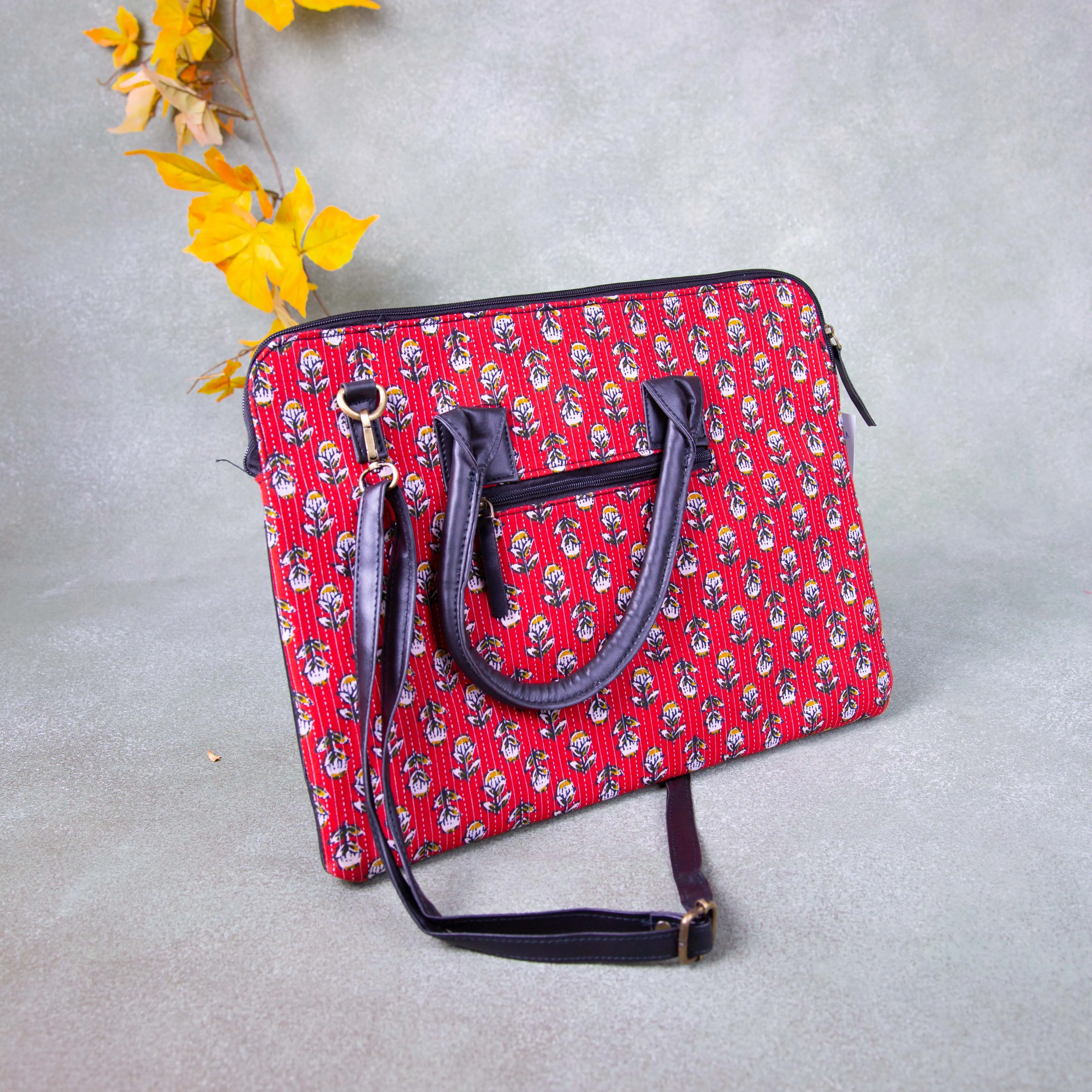 Laptop Sleeve Red Colour Flower Design.