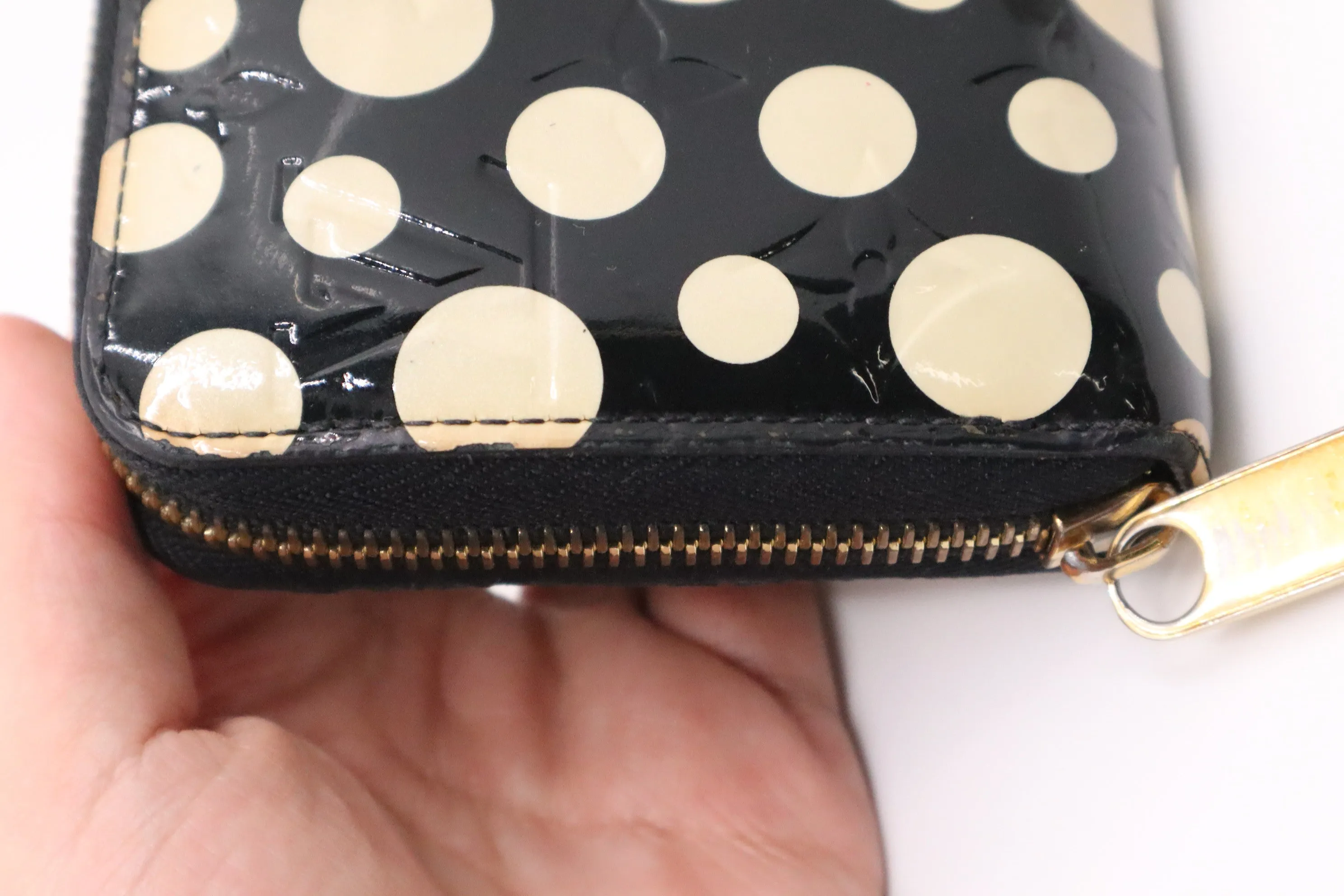 Louis Vuitton Long Zippy Wallet in Infinity Dots Vernis Leather