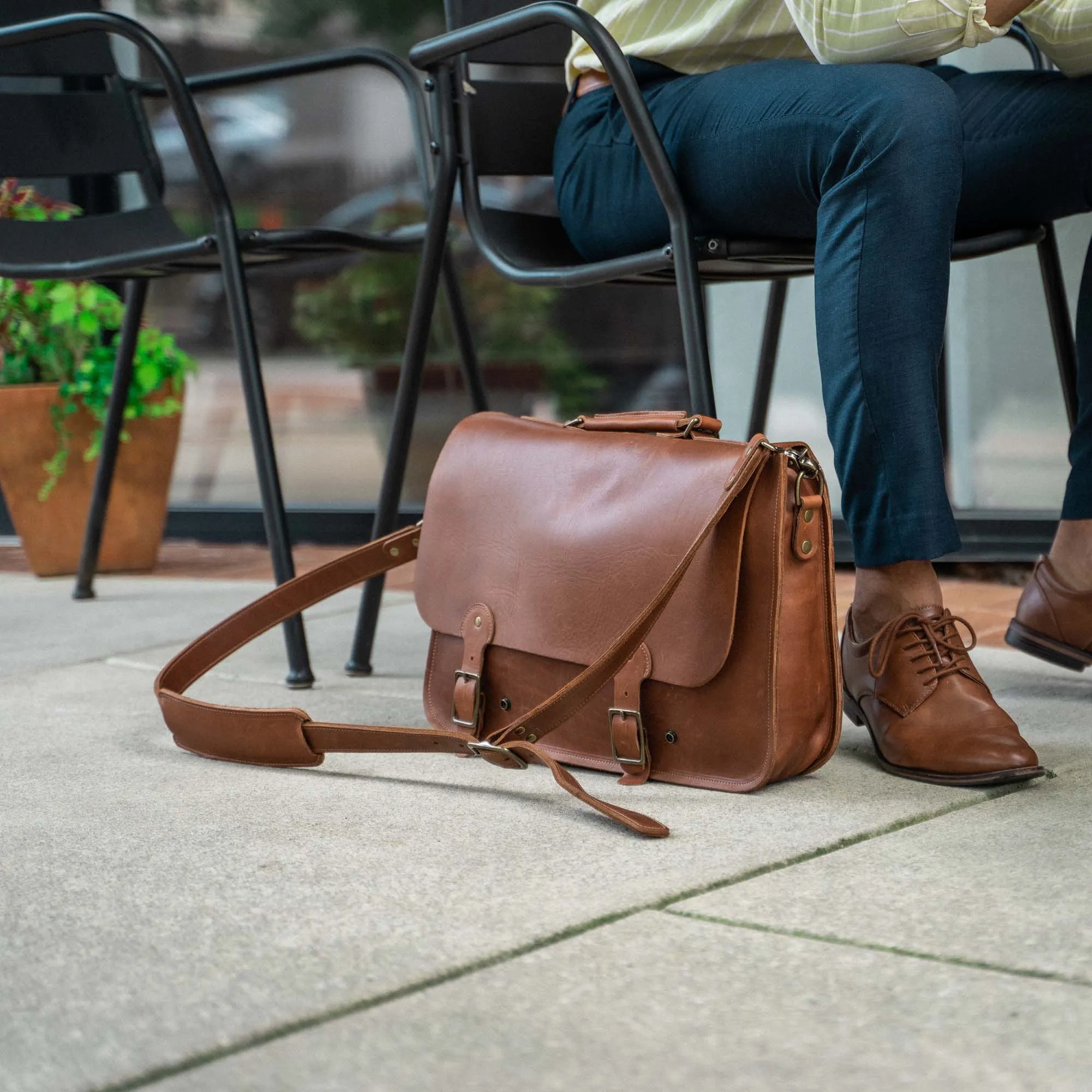 The No. 1860 EXPRESS - Fine Leather Messenger Bag & Mens Briefcase